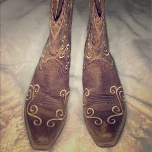 Ariat Shelleen Distressed Brown Western Boots